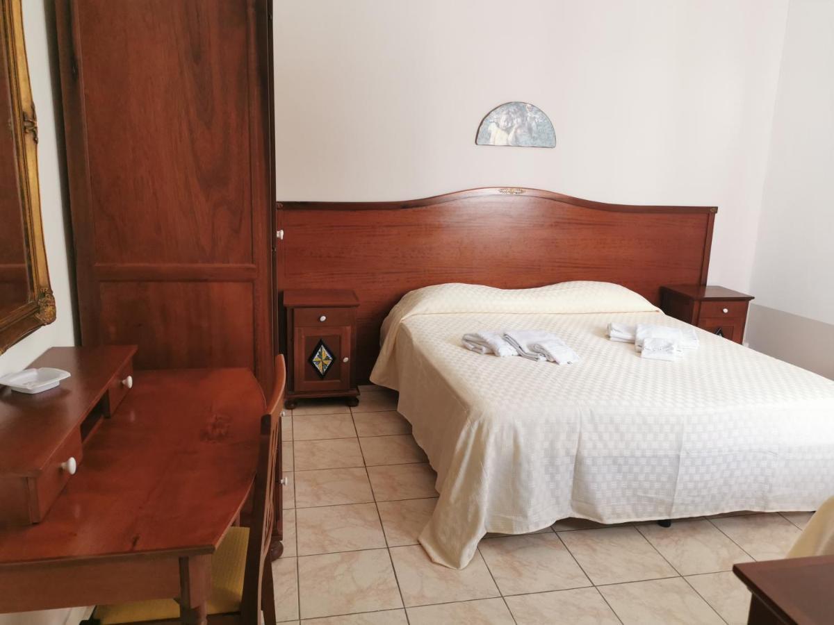 I Cappuccini Rooms 卡塔尼亚 外观 照片