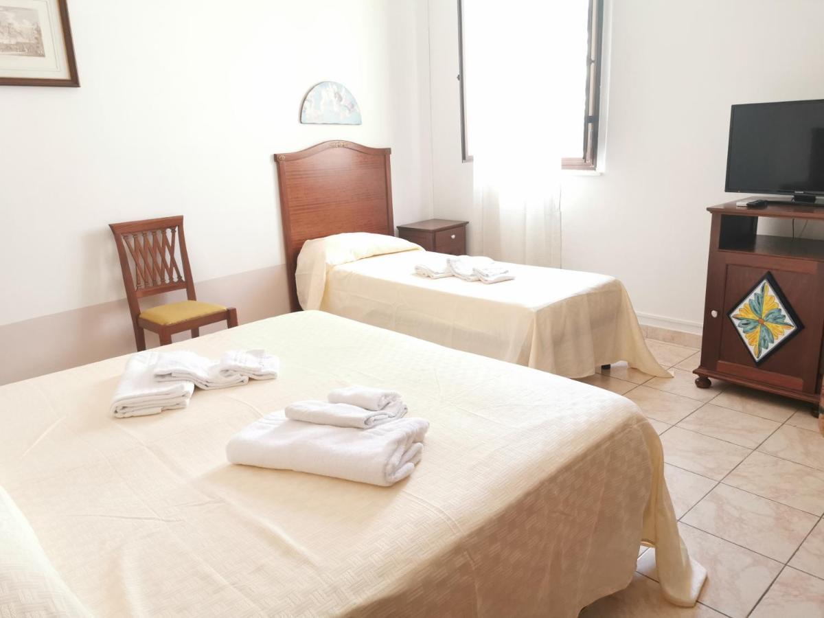 I Cappuccini Rooms 卡塔尼亚 外观 照片