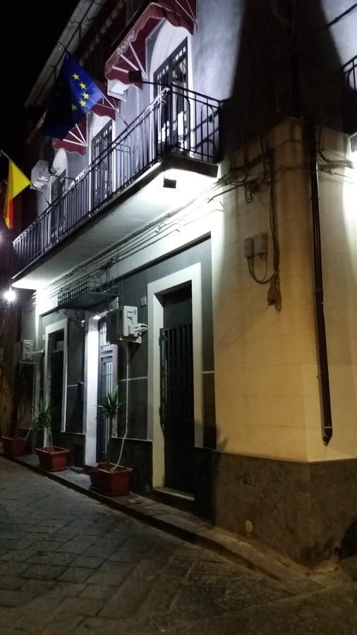 I Cappuccini Rooms 卡塔尼亚 外观 照片