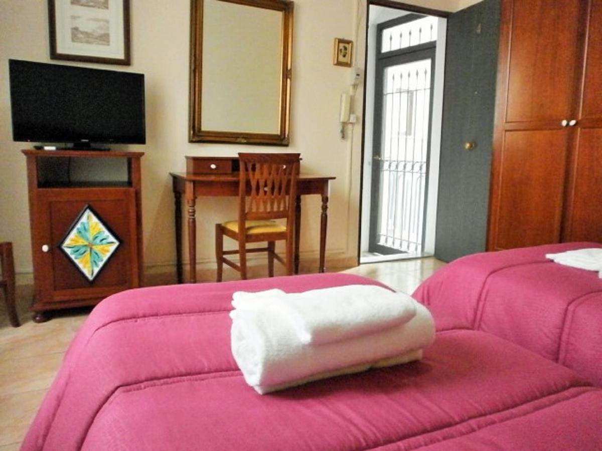 I Cappuccini Rooms 卡塔尼亚 外观 照片
